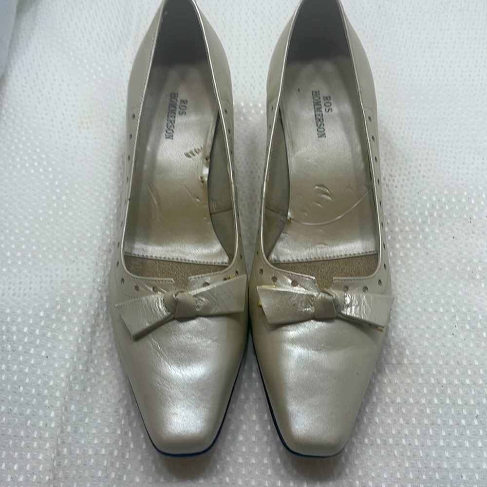 Ross Hommerson Cream Leather Pumps Size 8.5 (tote 2) vintage